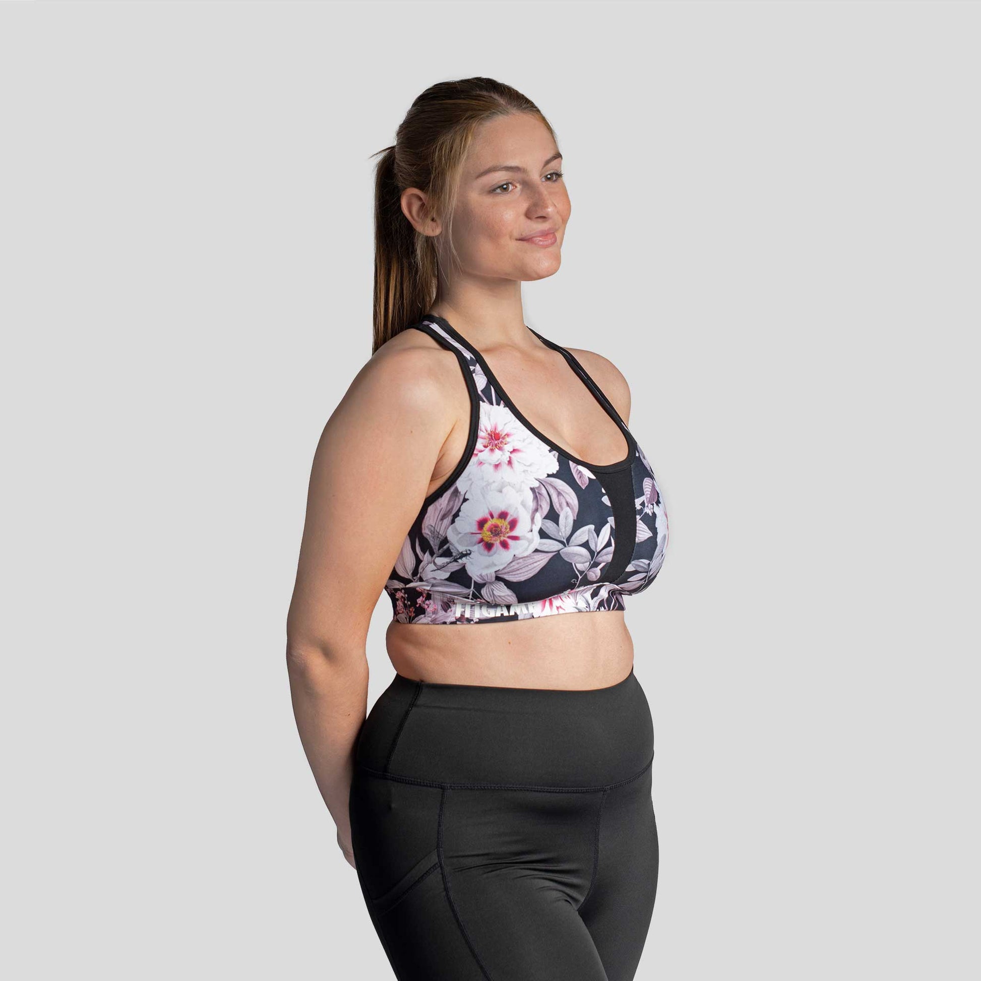 Comfortable sports bra for plus size women in camellia style